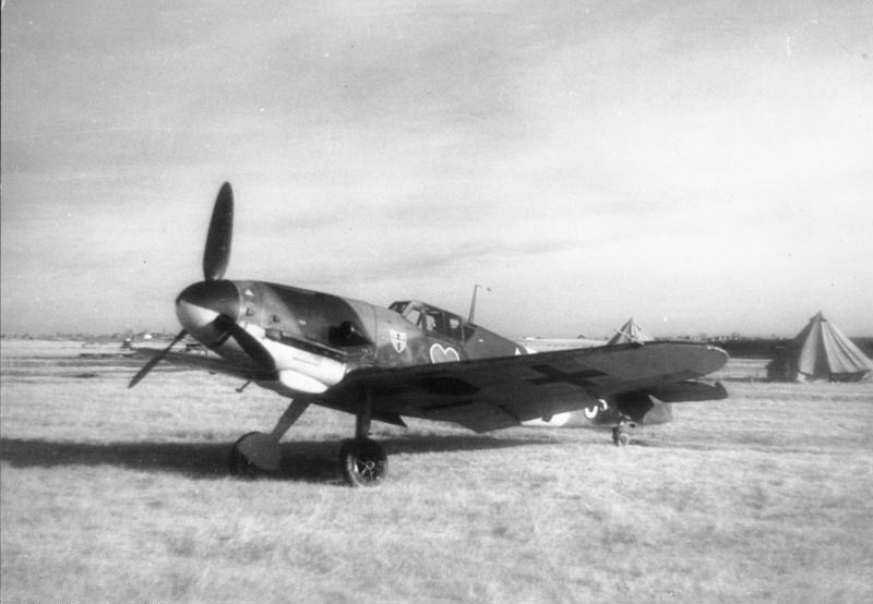 Un Bf 109 G-2 en agosto de 1942 similar al de Hartmann. Foto: Bundesarchiv, wikipedia