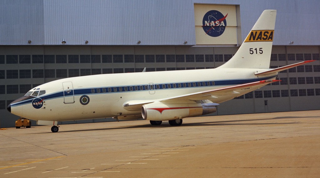 Boeing_737_NASA_GPN-2000-001905