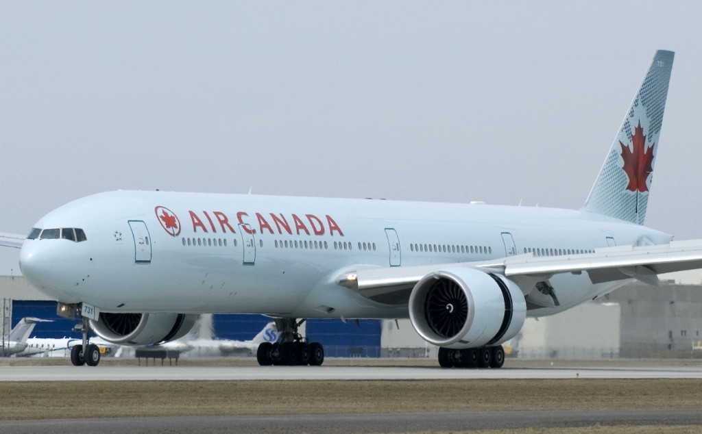 Air_Canada_777