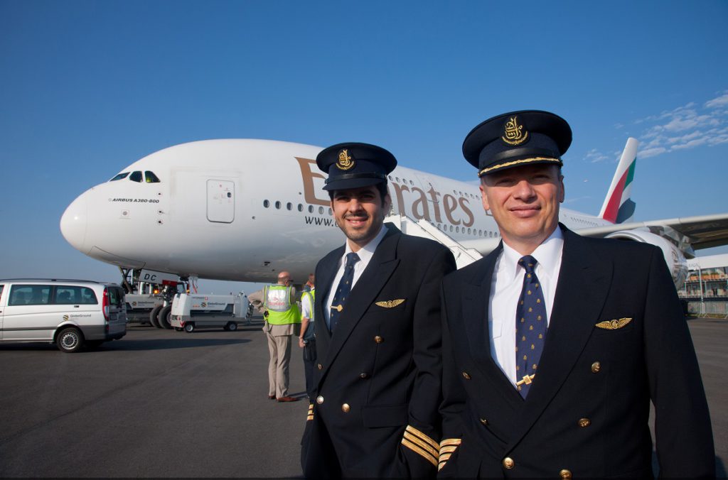 Emirates-Pilots_crew-1200pxi