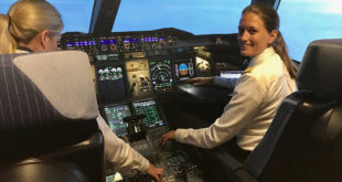 Lufthansa A380_Female_Cockpit