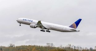 United Airlines B-777