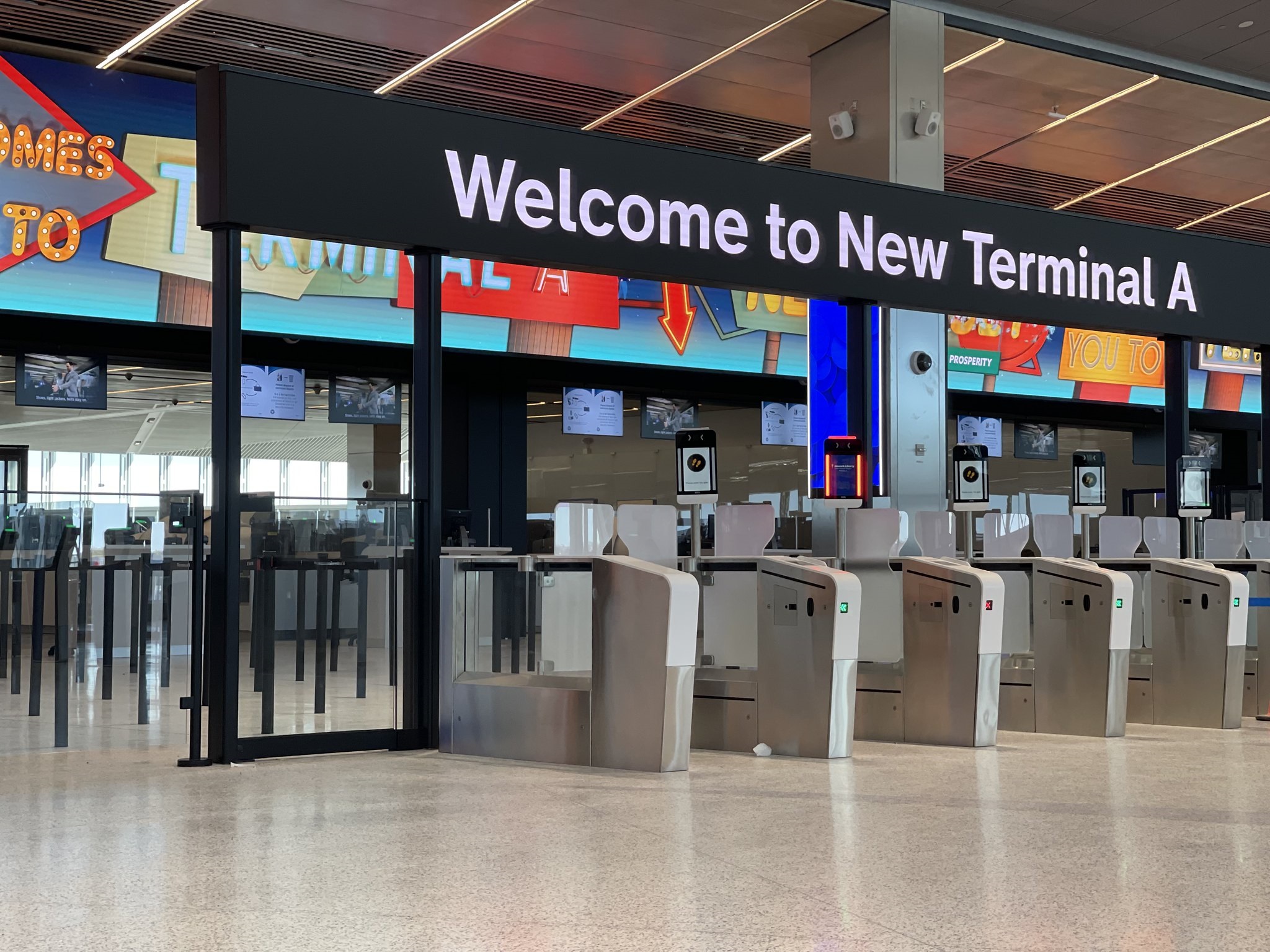 detaljer plast Begrænsning La filial del Aeropuerto de Múnich opera la nueva terminal del aeropuerto  de Nueva Jersey - Hispaviación