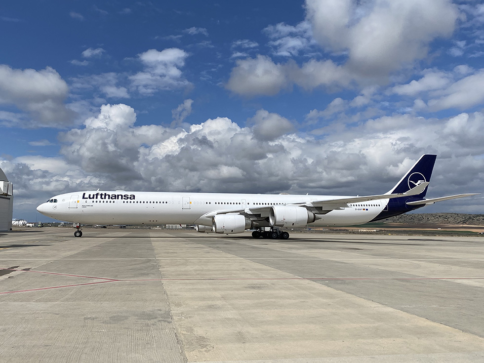 Lufthansa Airbus A340-600. 